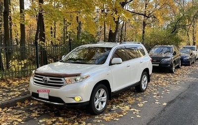 Toyota Highlander III, 2011 год, 1 970 000 рублей, 1 фотография