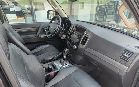 Mitsubishi Pajero IV, 2014 год, 2 399 800 рублей, 13 фотография
