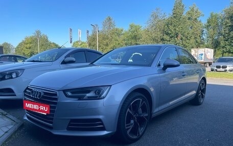 Audi A4, 2017 год, 2 800 000 рублей, 3 фотография