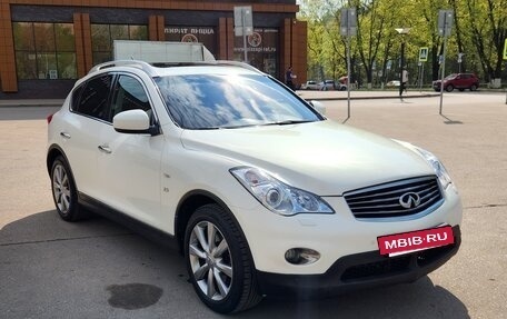 Infiniti QX50 I рестайлинг, 2014 год, 1 850 000 рублей, 4 фотография