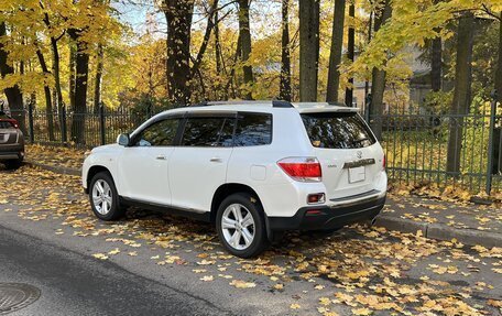 Toyota Highlander III, 2011 год, 1 970 000 рублей, 8 фотография