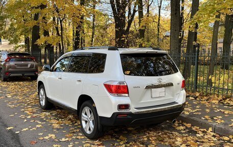 Toyota Highlander III, 2011 год, 1 970 000 рублей, 7 фотография