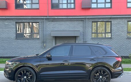 Volkswagen Touareg III, 2019 год, 4 750 000 рублей, 8 фотография