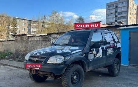 Chevrolet Niva I рестайлинг, 2011 год, 200 000 рублей, 3 фотография