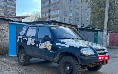 Chevrolet Niva I рестайлинг, 2011 год, 200 000 рублей, 4 фотография