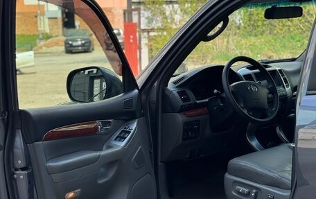 Toyota Land Cruiser Prado 120 рестайлинг, 2003 год, 1 850 000 рублей, 16 фотография