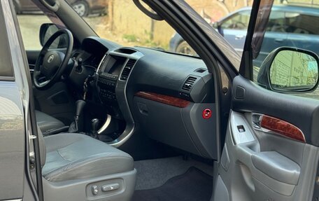 Toyota Land Cruiser Prado 120 рестайлинг, 2003 год, 1 850 000 рублей, 30 фотография