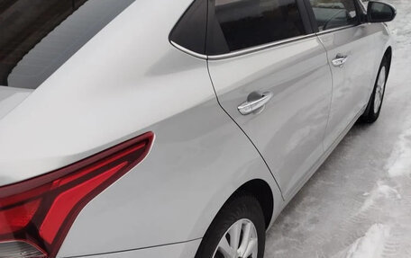 Hyundai Solaris II рестайлинг, 2018 год, 1 300 000 рублей, 3 фотография