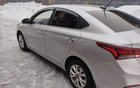 Hyundai Solaris II рестайлинг, 2018 год, 1 300 000 рублей, 18 фотография