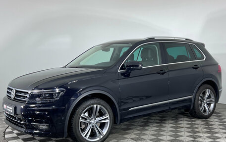 Volkswagen Tiguan II, 2018 год, 3 000 000 рублей, 1 фотография