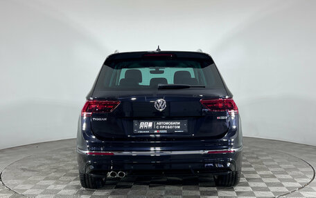 Volkswagen Tiguan II, 2018 год, 3 000 000 рублей, 5 фотография