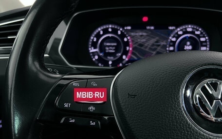 Volkswagen Tiguan II, 2018 год, 3 000 000 рублей, 12 фотография