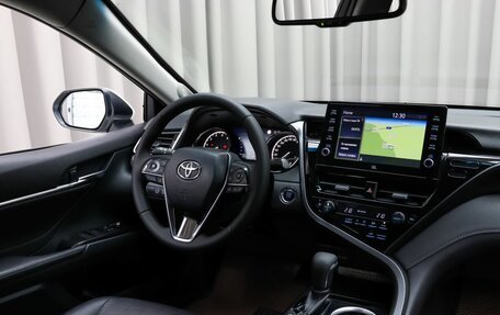 Toyota Camry, 2021 год, 2 990 000 рублей, 8 фотография