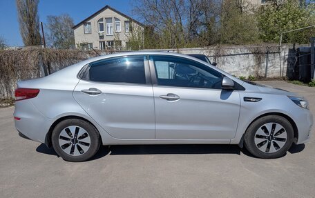 KIA Rio III рестайлинг, 2016 год, 1 100 000 рублей, 3 фотография