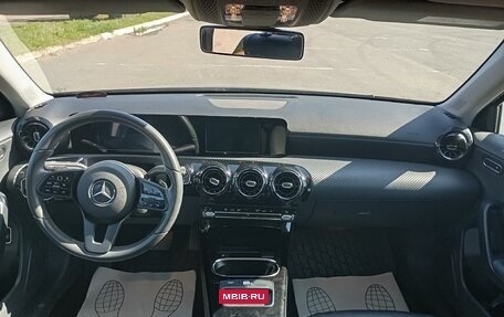 Mercedes-Benz A-Класс, 2019 год, 2 380 000 рублей, 8 фотография