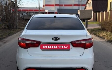KIA Rio III рестайлинг, 2014 год, 380 000 рублей, 5 фотография