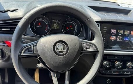 Skoda Kamiq I, 2022 год, 1 620 000 рублей, 12 фотография