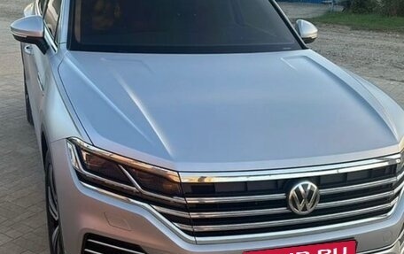 Volkswagen Touareg III, 2019 год, 4 400 000 рублей, 6 фотография