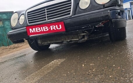 Mercedes-Benz E-Класс, 1998 год, 250 000 рублей, 6 фотография