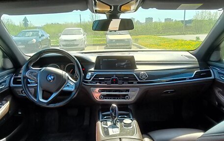BMW 7 серия, 2016 год, 2 800 000 рублей, 3 фотография