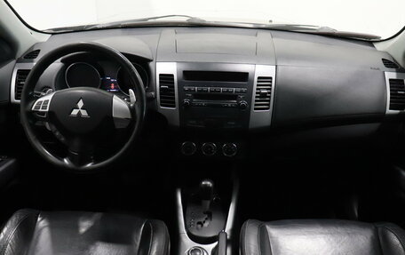 Mitsubishi Outlander III рестайлинг 3, 2011 год, 1 000 000 рублей, 7 фотография