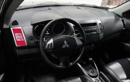 Mitsubishi Outlander III рестайлинг 3, 2011 год, 1 000 000 рублей, 8 фотография