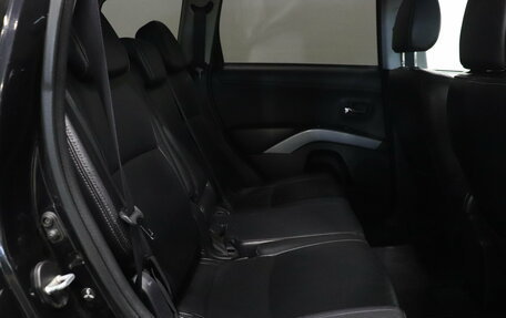 Mitsubishi Outlander III рестайлинг 3, 2011 год, 1 000 000 рублей, 14 фотография