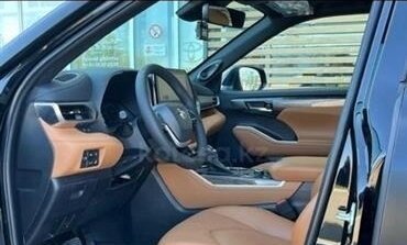 Toyota Highlander, 2023 год, 8 200 000 рублей, 17 фотография