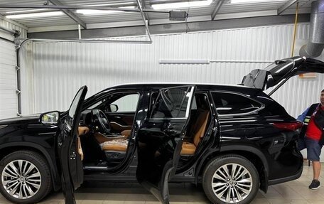 Toyota Highlander, 2023 год, 8 200 000 рублей, 11 фотография