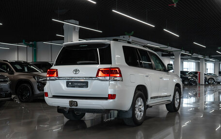 Toyota Land Cruiser 200, 2017 год, 5 700 000 рублей, 4 фотография