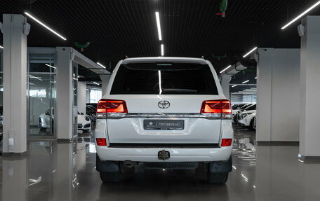Toyota Land Cruiser 200, 2017 год, 5 700 000 рублей, 6 фотография