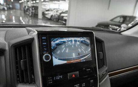 Toyota Land Cruiser 200, 2017 год, 5 700 000 рублей, 21 фотография