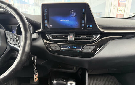 Toyota C-HR I рестайлинг, 2018 год, 1 899 000 рублей, 7 фотография