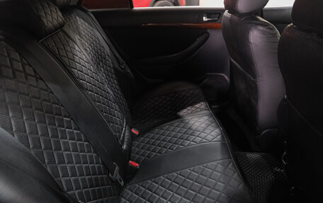 Toyota Avensis III рестайлинг, 2006 год, 849 000 рублей, 24 фотография