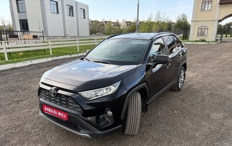 Toyota RAV4, 2021 год, 3 700 000 рублей, 2 фотография