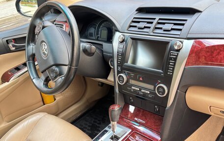 Toyota Camry, 2012 год, 1 650 000 рублей, 10 фотография