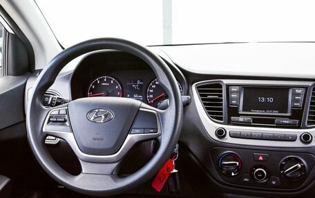 Hyundai Solaris II рестайлинг, 2018 год, 1 250 000 рублей, 19 фотография