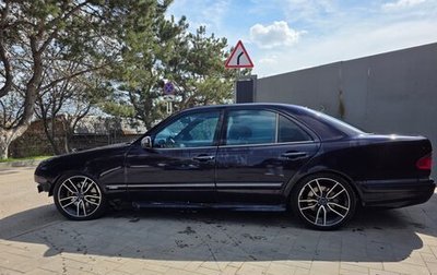 Mercedes-Benz E-Класс, 1998 год, 450 000 рублей, 1 фотография