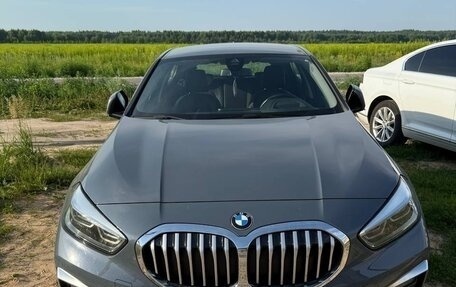 BMW 1 серия, 2021 год, 2 600 000 рублей, 6 фотография
