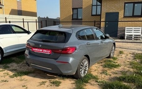 BMW 1 серия, 2021 год, 2 600 000 рублей, 5 фотография