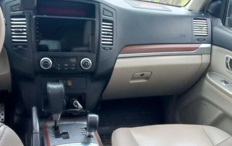 Mitsubishi Pajero IV, 2008 год, 1 430 000 рублей, 7 фотография