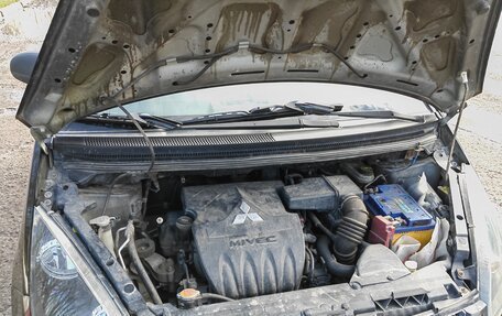 Mitsubishi Colt VI рестайлинг, 2006 год, 350 000 рублей, 12 фотография