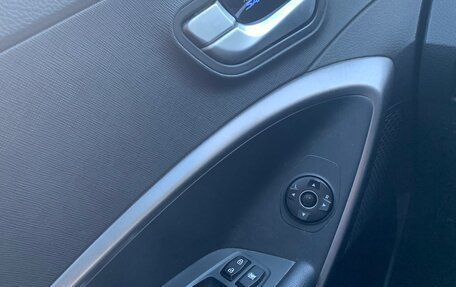 Hyundai Santa Fe III рестайлинг, 2012 год, 2 000 050 рублей, 13 фотография