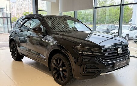 Volkswagen Touareg III, 2019 год, 5 400 000 рублей, 3 фотография