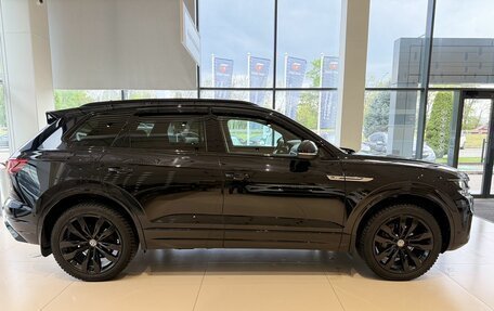 Volkswagen Touareg III, 2019 год, 5 400 000 рублей, 4 фотография