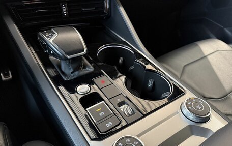 Volkswagen Touareg III, 2019 год, 5 400 000 рублей, 18 фотография