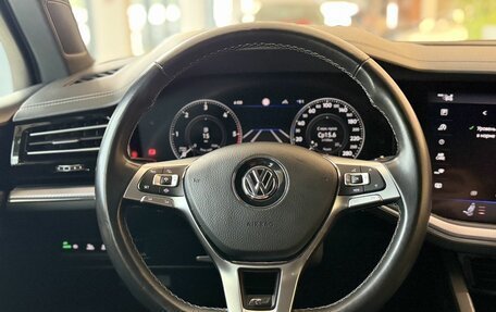 Volkswagen Touareg III, 2019 год, 5 400 000 рублей, 15 фотография
