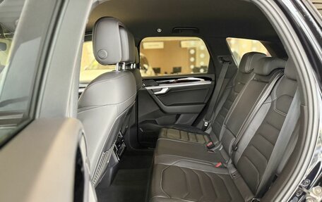 Volkswagen Touareg III, 2019 год, 5 400 000 рублей, 23 фотография