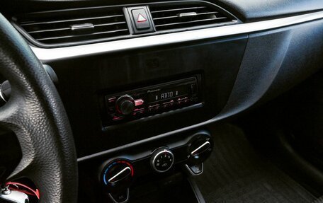 KIA Rio IV, 2021 год, 1 420 000 рублей, 10 фотография