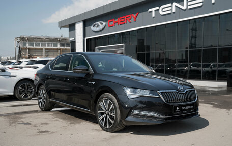 Skoda Superb III рестайлинг, 2025 год, 3 050 000 рублей, 2 фотография